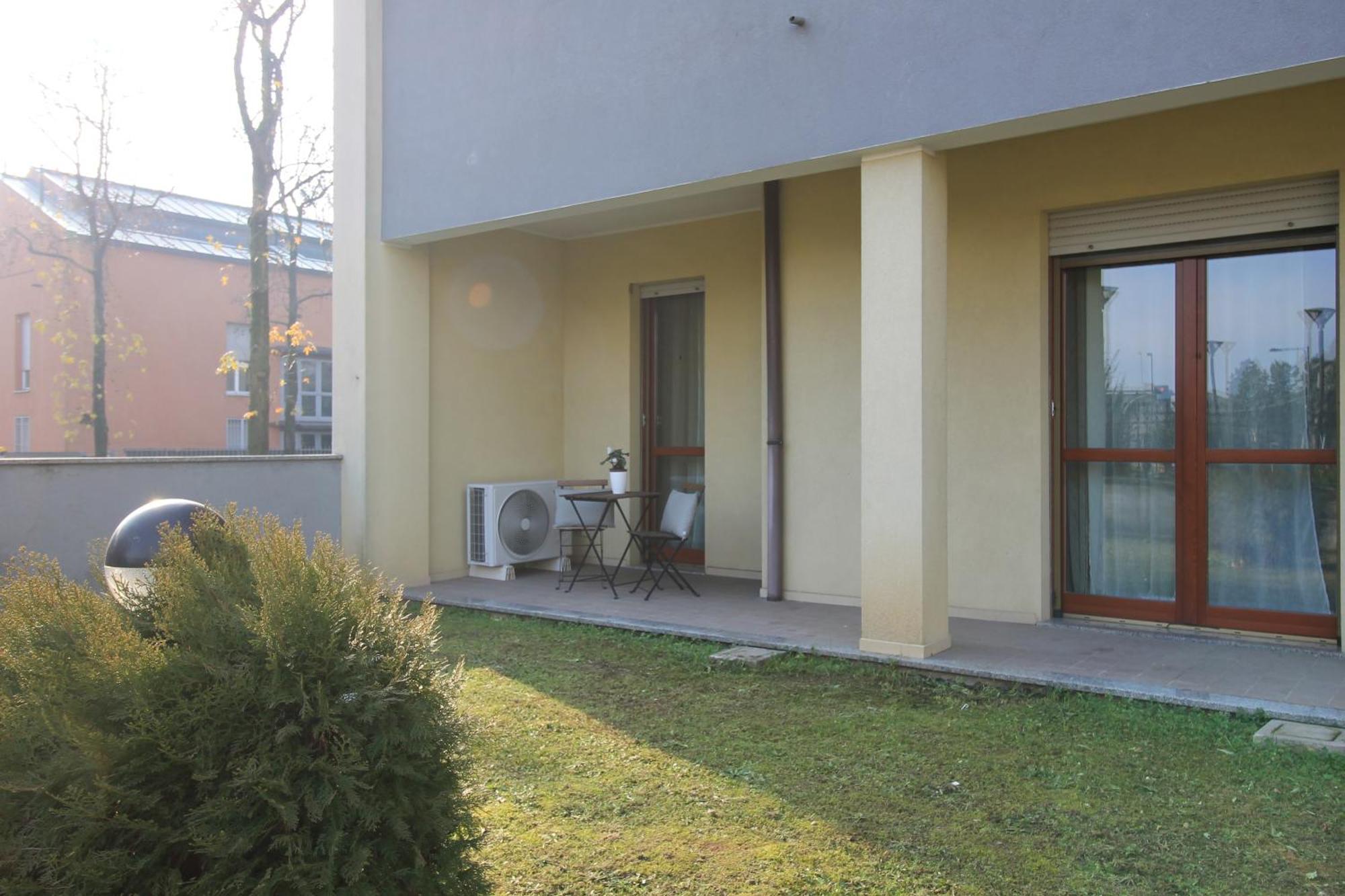 Hq Aparthotel Milano Inn - Smart Suites Cinisello Balsamo Zewnętrze zdjęcie